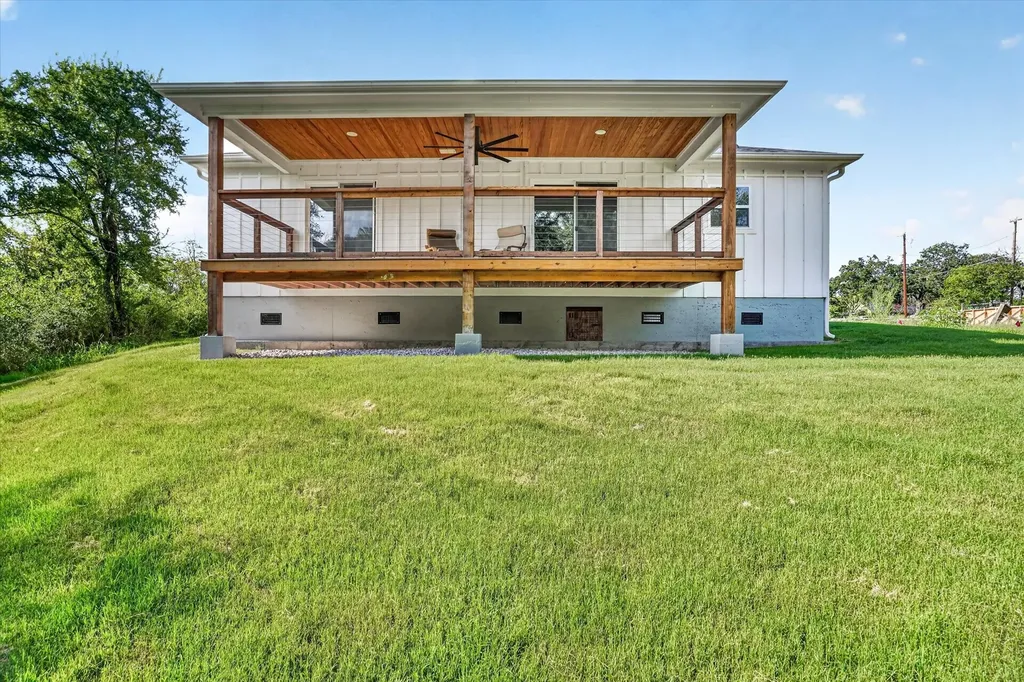 7007 Clarke Drive Lake Worth TX 76135