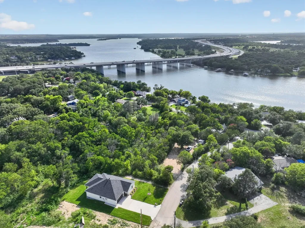 7007 Clarke Drive Lake Worth TX 76135