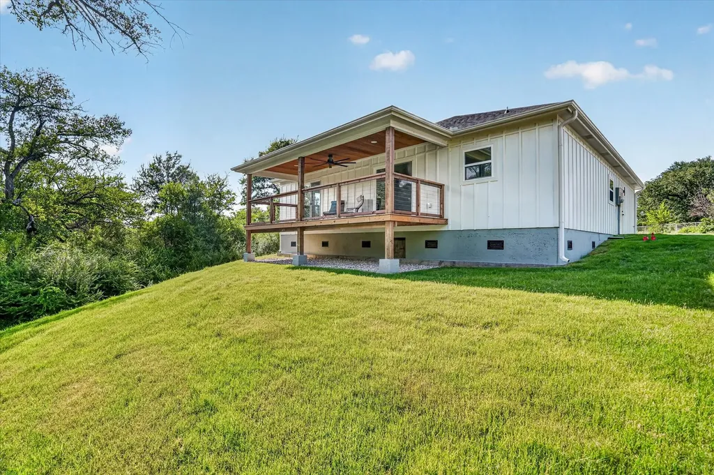7007 Clarke Drive Lake Worth TX 76135
