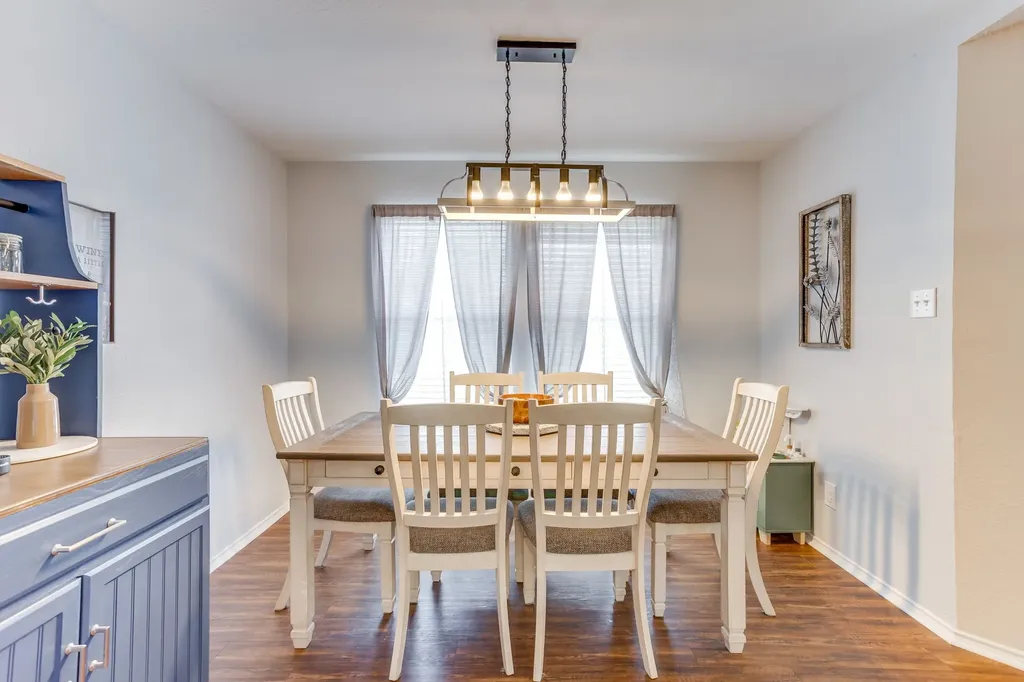 1020 Thistle Meade Circle Burleson TX 76028