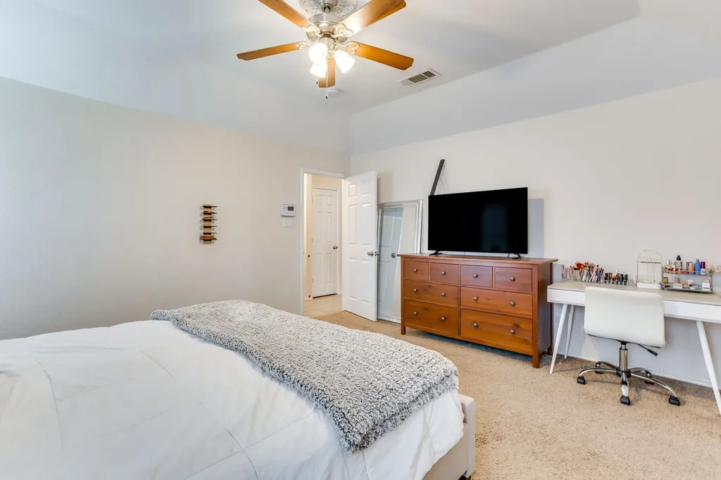 1020 Thistle Meade Circle Burleson TX 76028