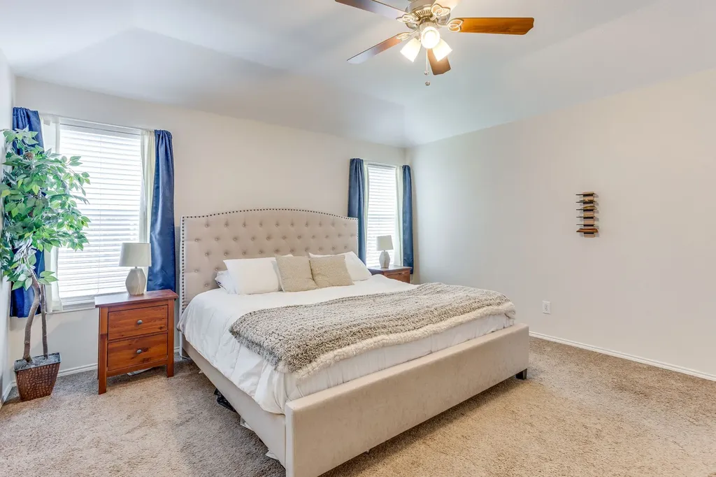 1020 Thistle Meade Circle Burleson TX 76028