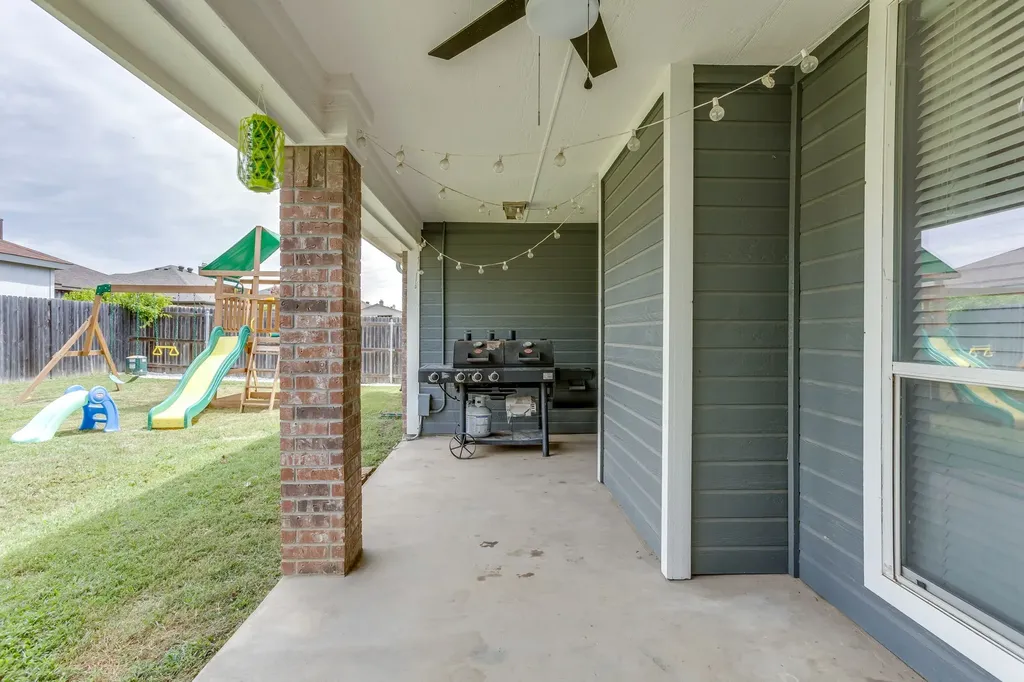 1020 Thistle Meade Circle Burleson TX 76028