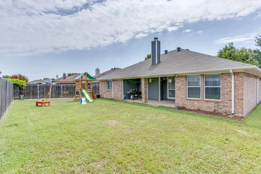 1020 Thistle Meade Circle Burleson TX 76028