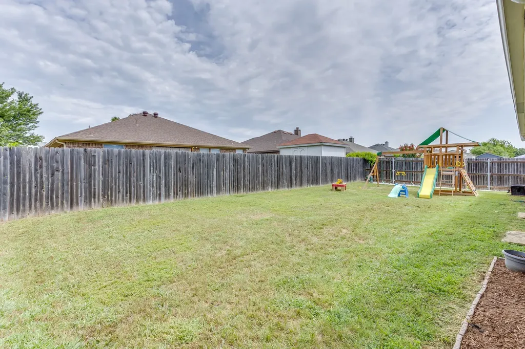 1020 Thistle Meade Circle Burleson TX 76028