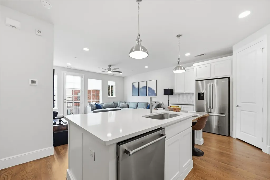 1900 Caddo Street Dallas TX 75204