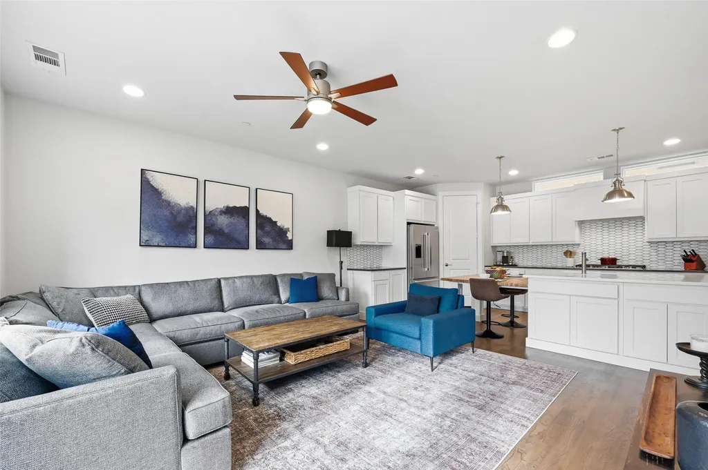 1900 Caddo Street Dallas TX 75204