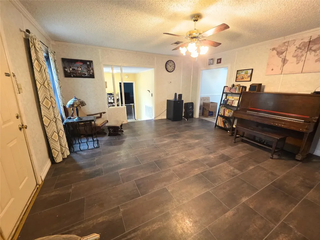 4214 Valview Drive Waco TX 76708