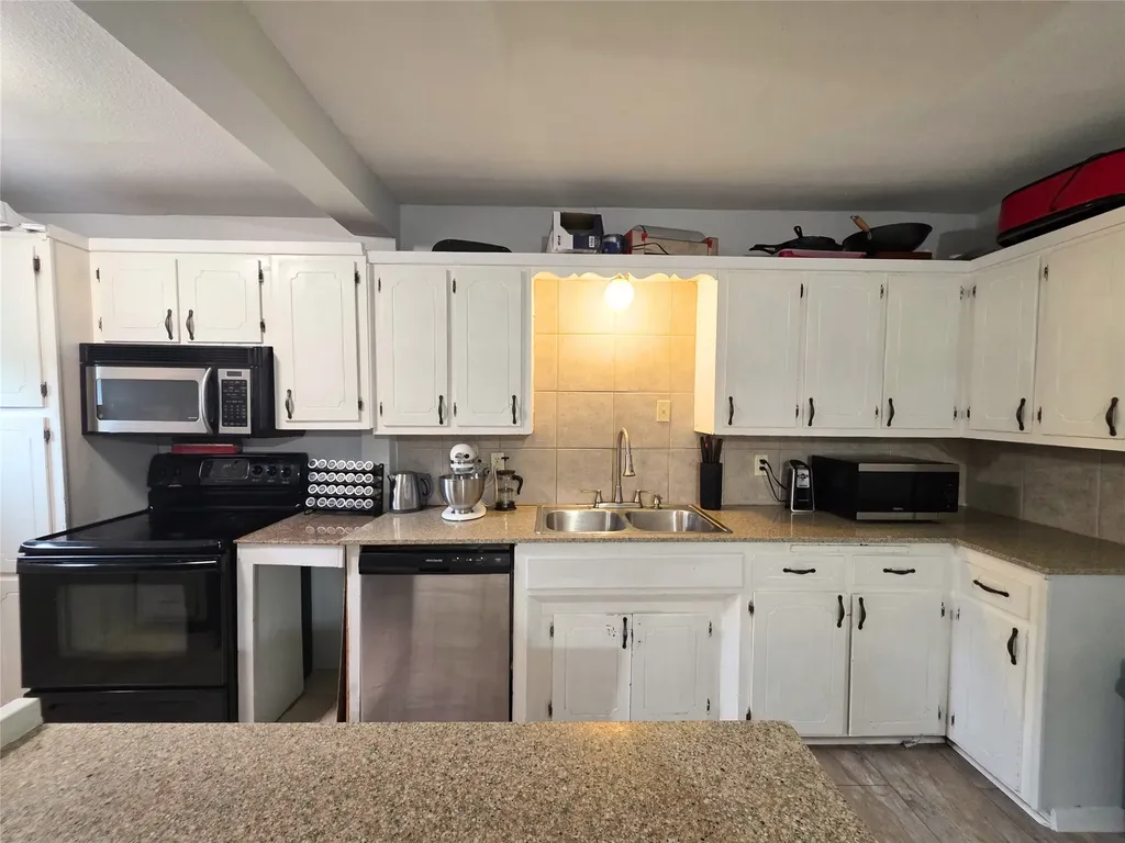 4214 Valview Drive Waco TX 76708
