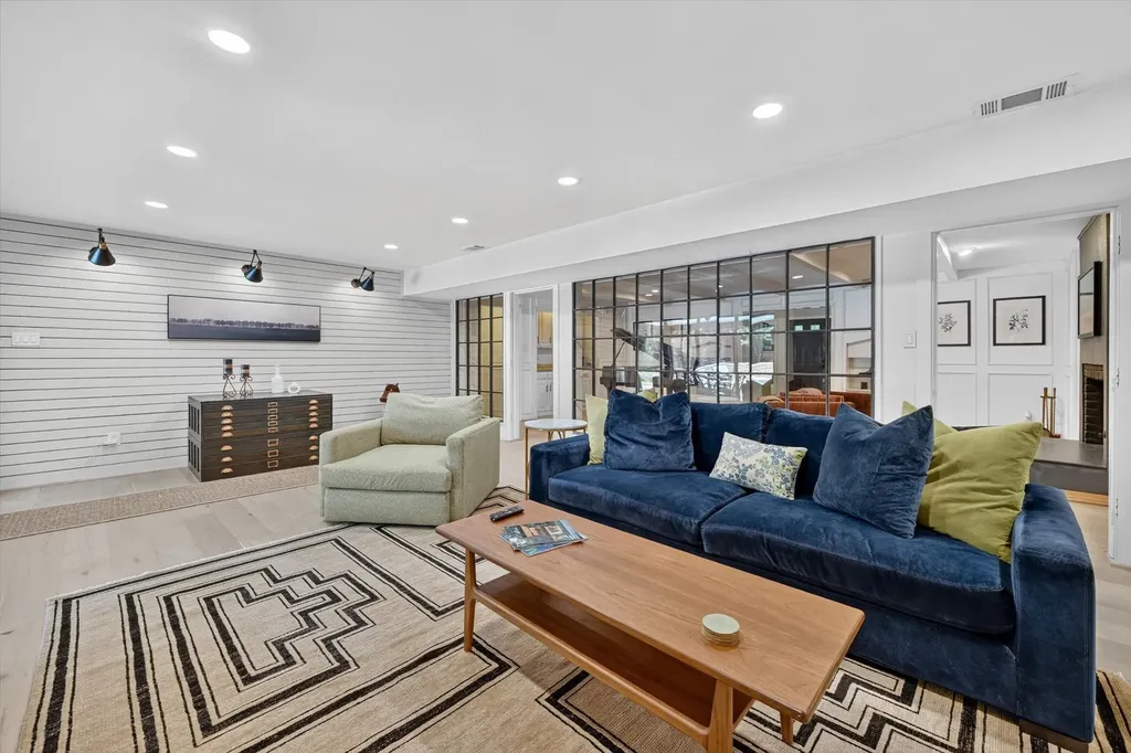 2304 Wakeforest Court Arlington TX 76012