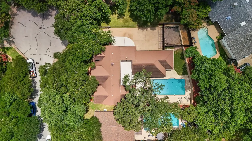 2304 Wakeforest Court Arlington TX 76012