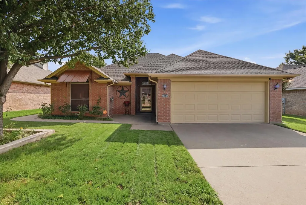 708 Hillcrest Drive Cleburne TX 76033