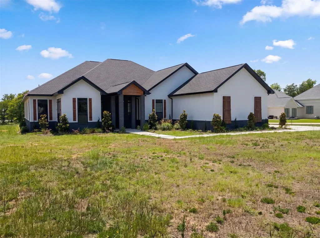 101 Windward Court Farmerville LA 71241
