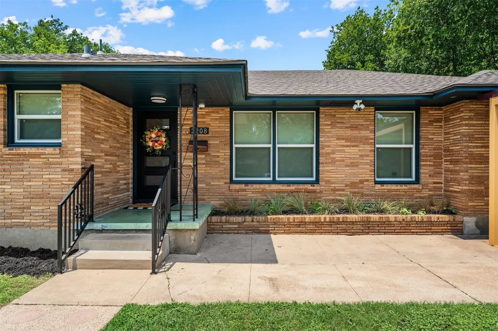 2208 N 44th Street Waco TX 76710