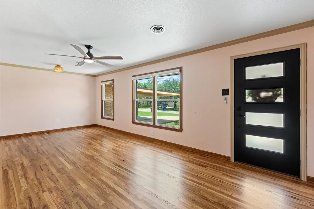 2208 N 44th Street Waco TX 76710
