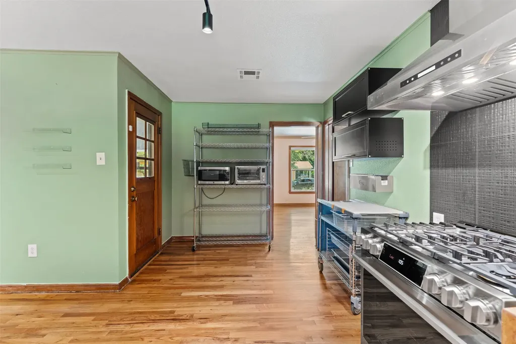 2208 N 44th Street Waco TX 76710