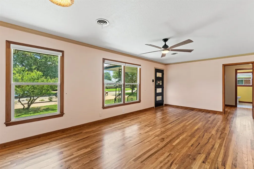 2208 N 44th Street Waco TX 76710