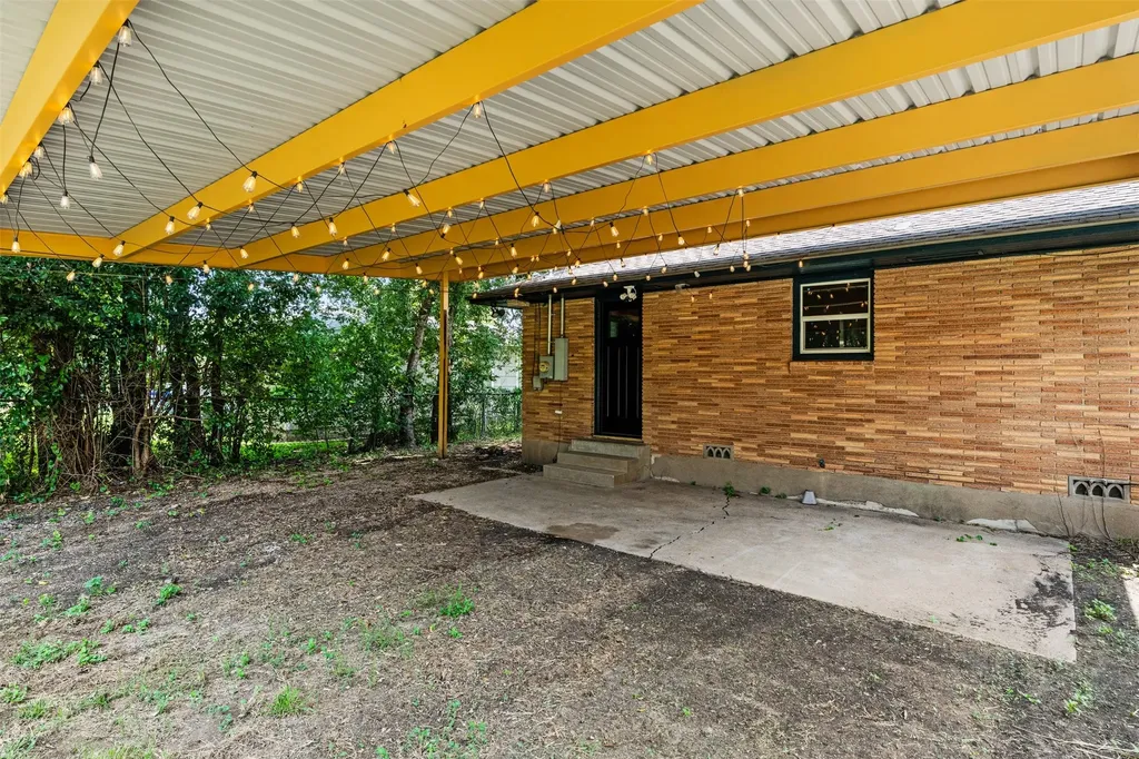 2208 N 44th Street Waco TX 76710
