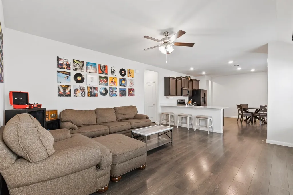 3916 Oak Creek Circle Denison TX 75020