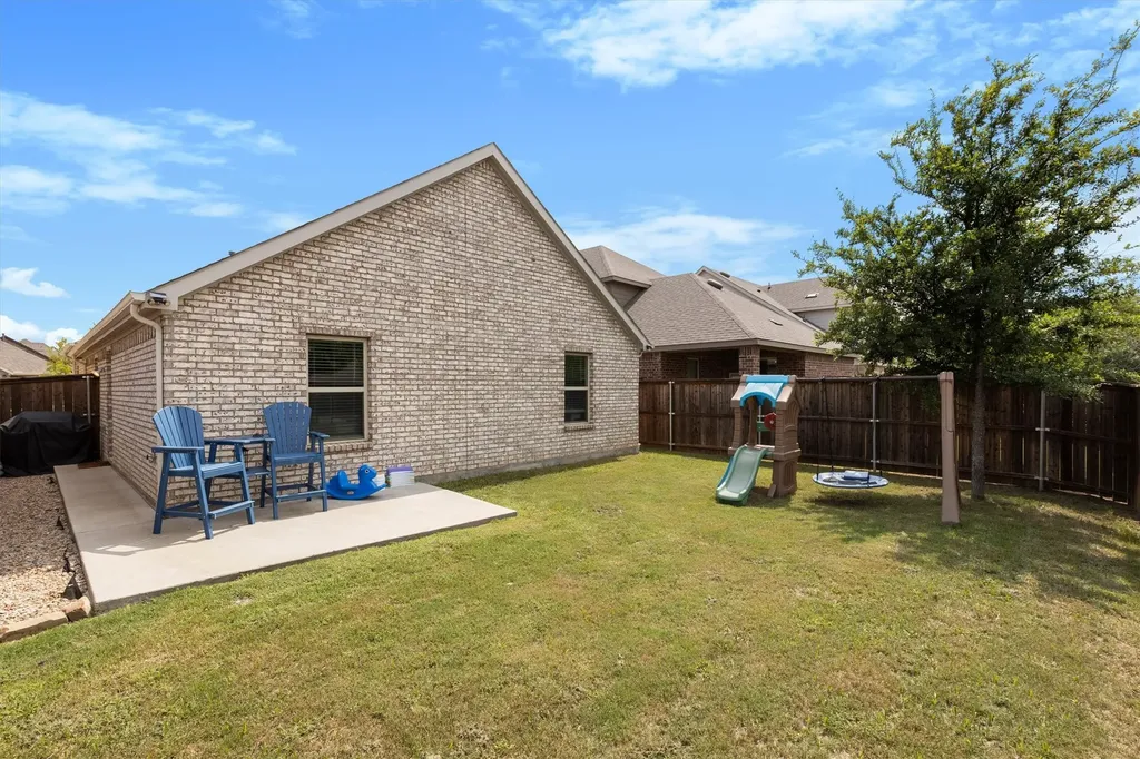 3916 Oak Creek Circle Denison TX 75020