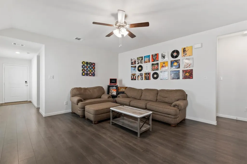 3916 Oak Creek Circle Denison TX 75020
