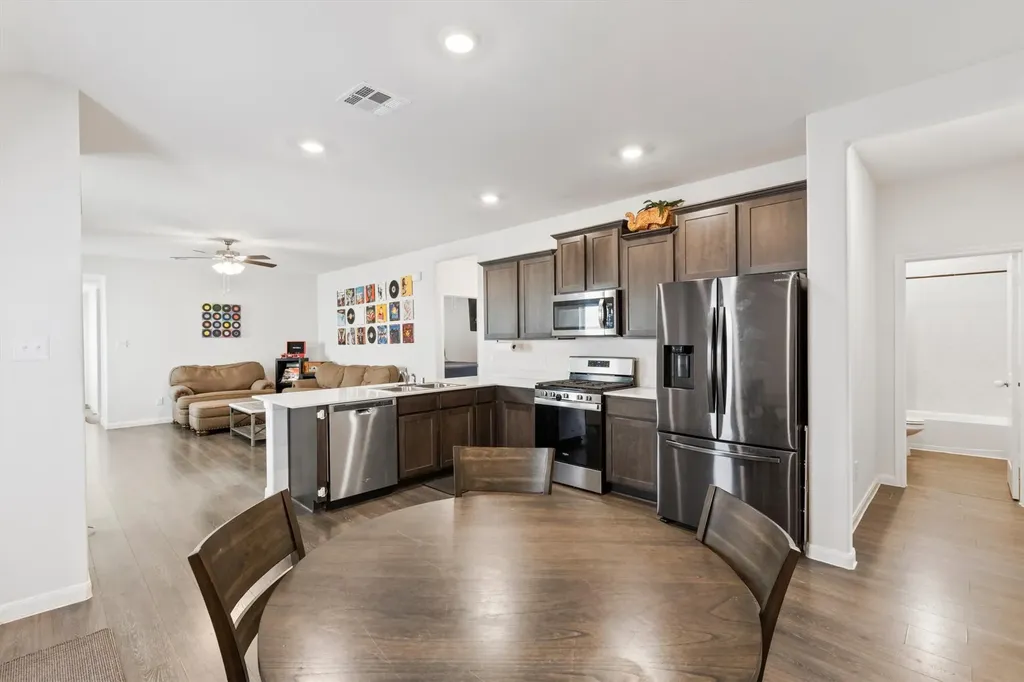 3916 Oak Creek Circle Denison TX 75020
