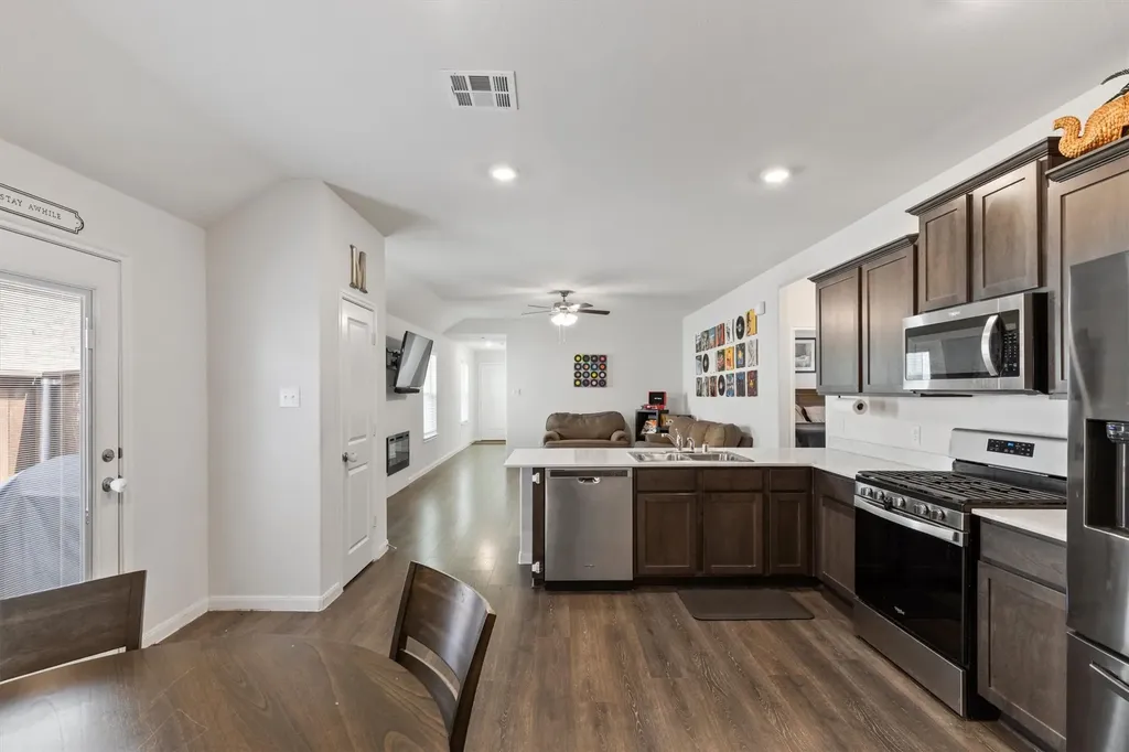 3916 Oak Creek Circle Denison TX 75020