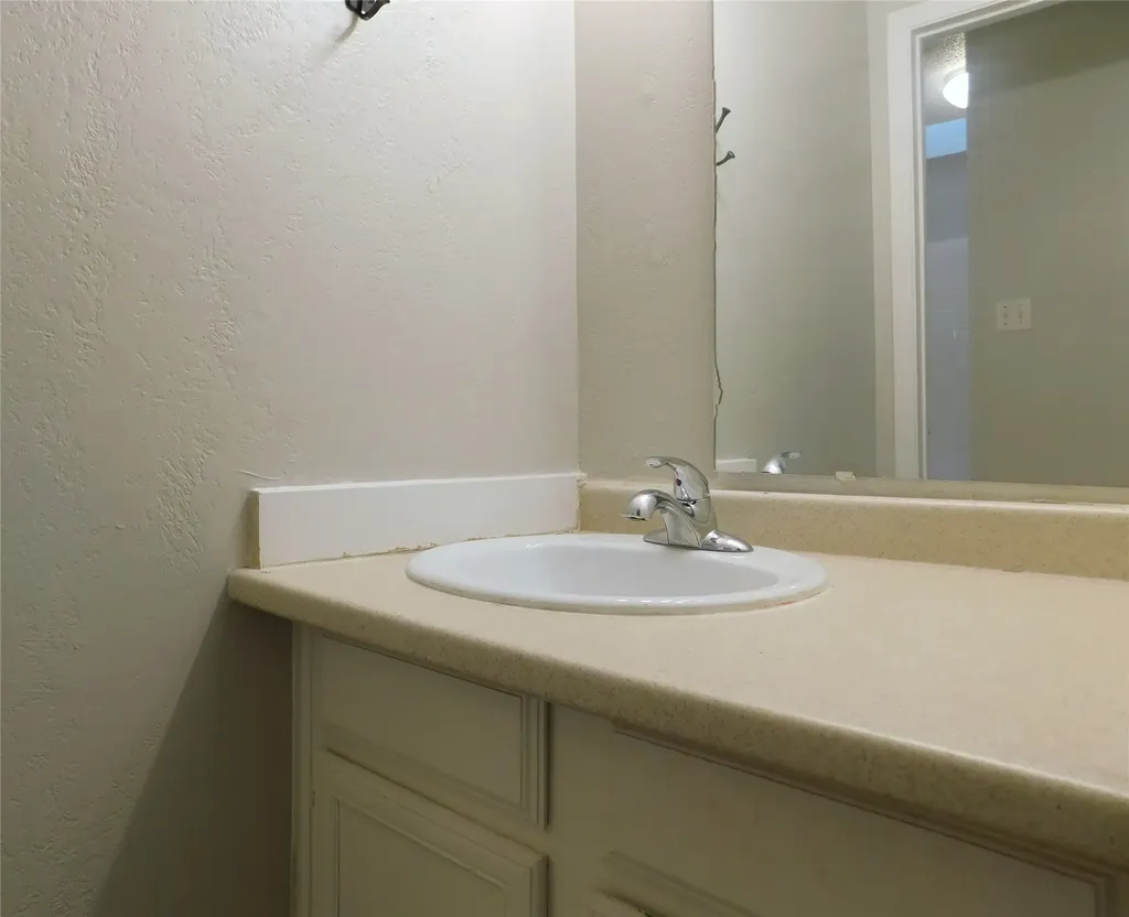 1915 Kingswood Court Denton TX 76205