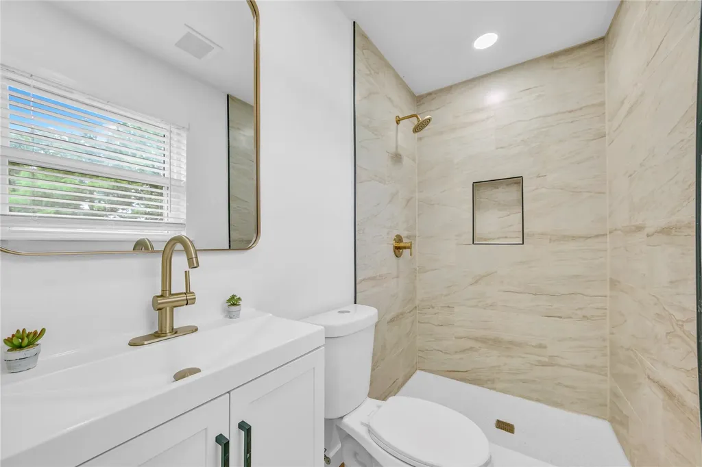 341 Lena Lane Burleson TX 76028