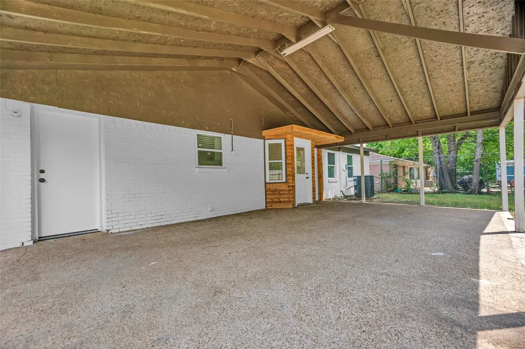 341 Lena Lane Burleson TX 76028