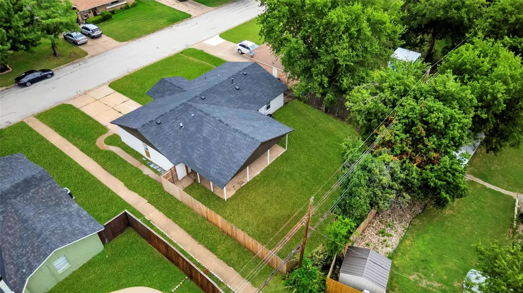 341 Lena Lane Burleson TX 76028