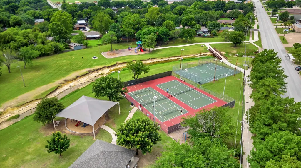 341 Lena Lane Burleson TX 76028