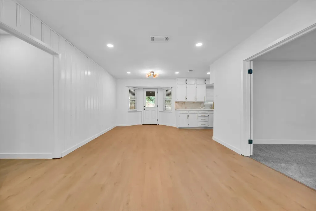341 Lena Lane Burleson TX 76028
