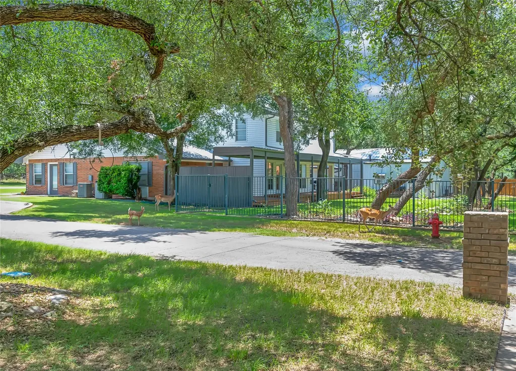 37 Bluebonnet Loop Morgans Point Resort TX 76513