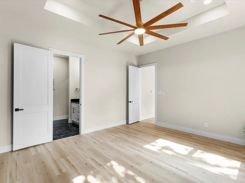 2127 Amanda Avenue Fort Worth TX 76105