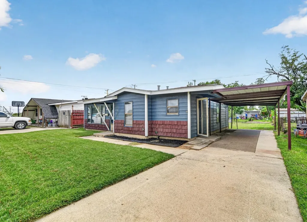 2344 Beaumont Street Fort Worth TX 76106