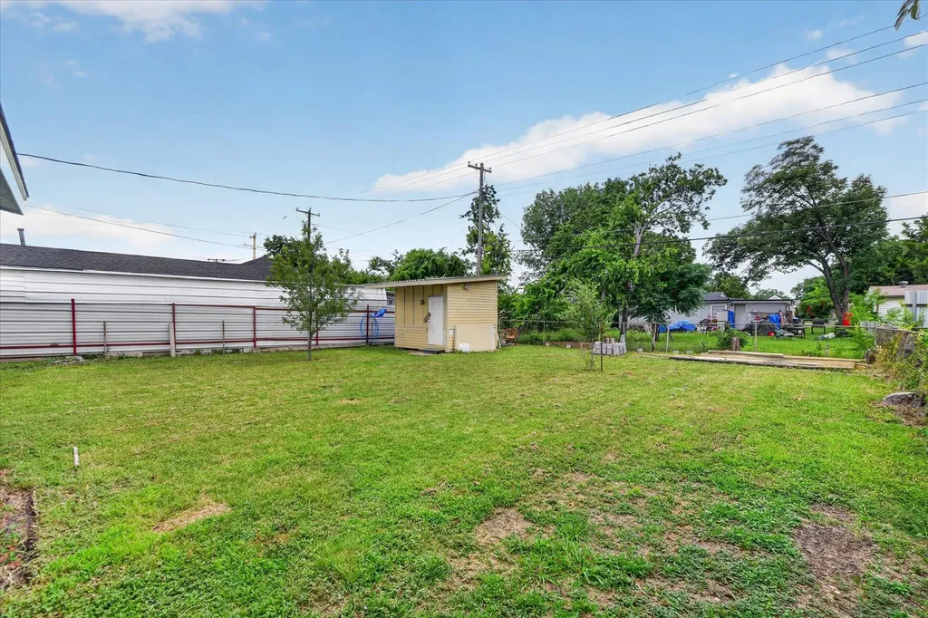 2344 Beaumont Street Fort Worth TX 76106