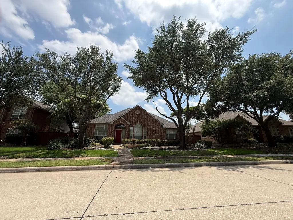 1645 Castle Pines Drive Frisco TX 75034