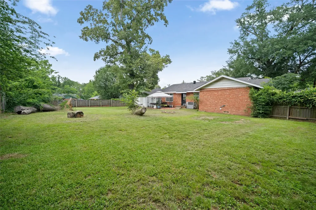2717 Crestview Street Tyler TX 75701