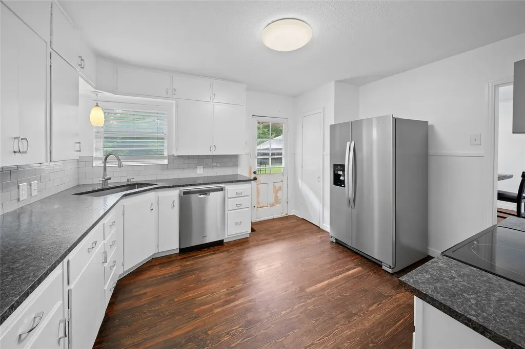 2717 Crestview Street Tyler TX 75701