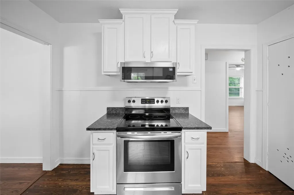 2717 Crestview Street Tyler TX 75701