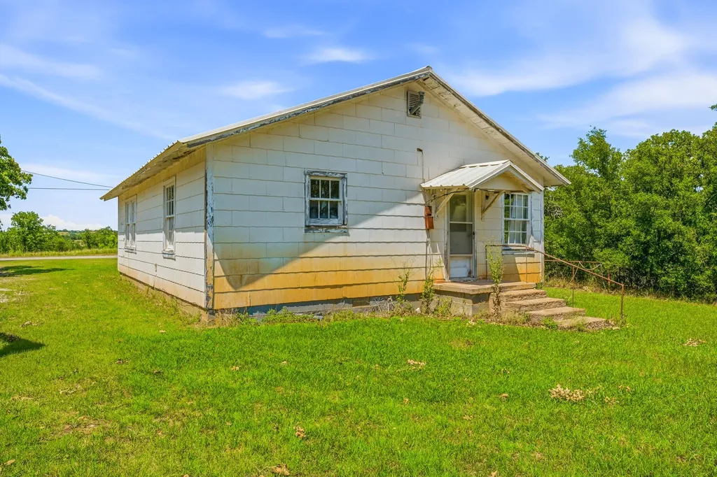1331 Medlan Chapel Road Graham TX 76450