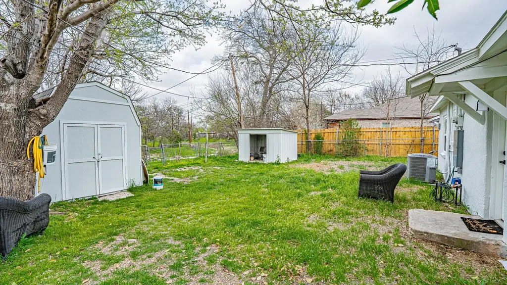 542 S Redford Lane White Settlement TX 76108
