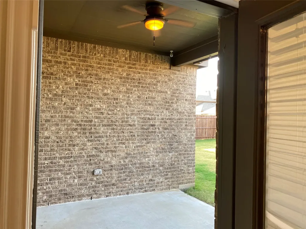 282 Hilltop Drive Justin TX 76247