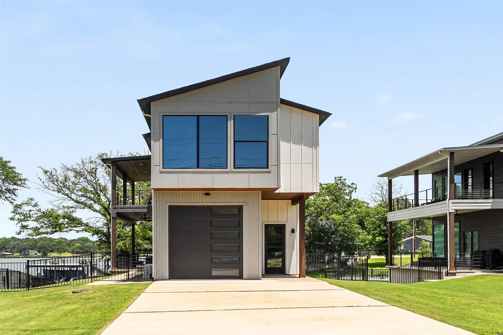 255 Autumn Wood Trail Gun Barrel City TX 75156