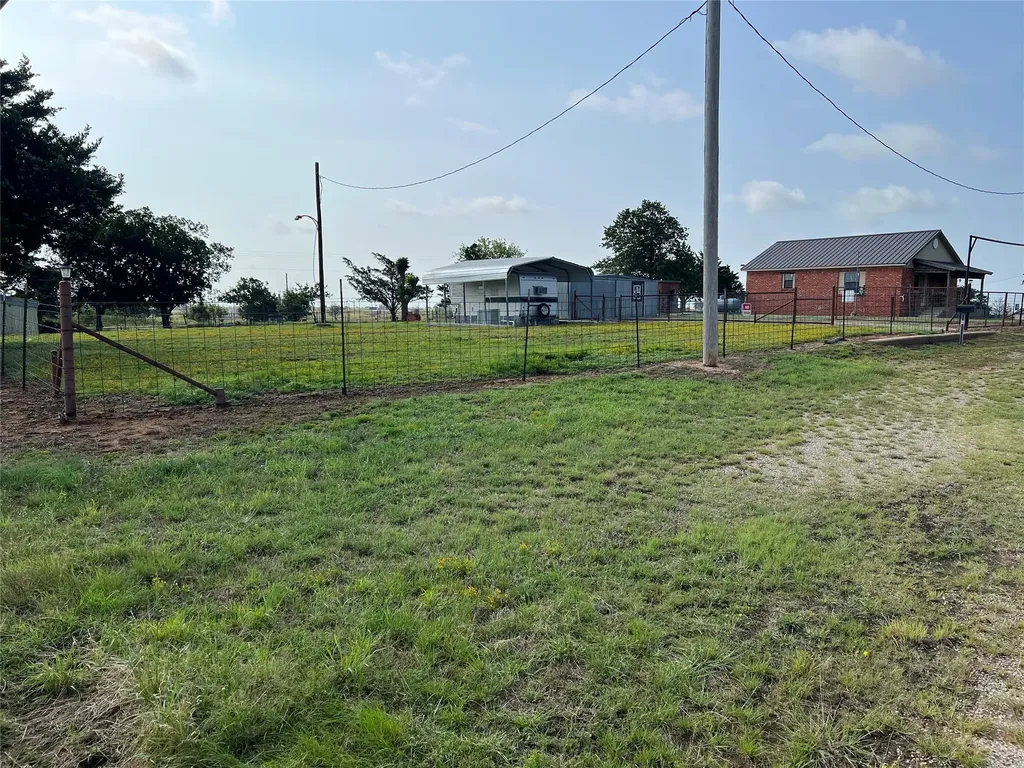 12165 Fm 103 Nocona TX 76255