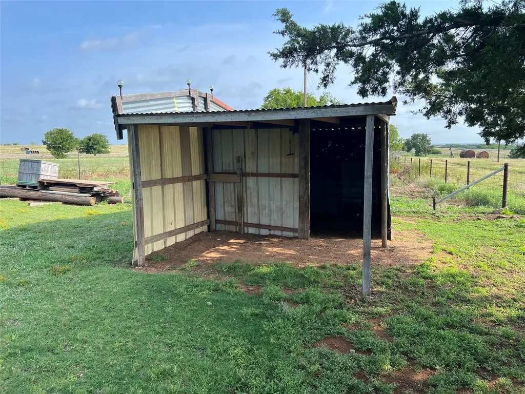 12165 Fm 103 Nocona TX 76255