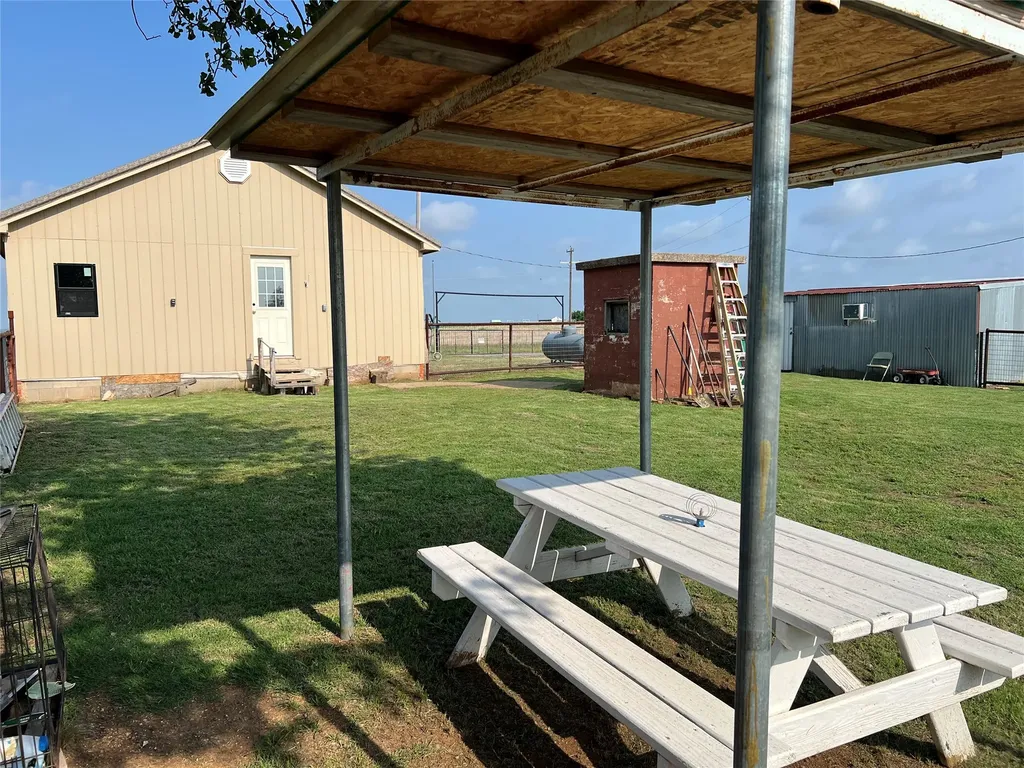 12165 Fm 103 Nocona TX 76255