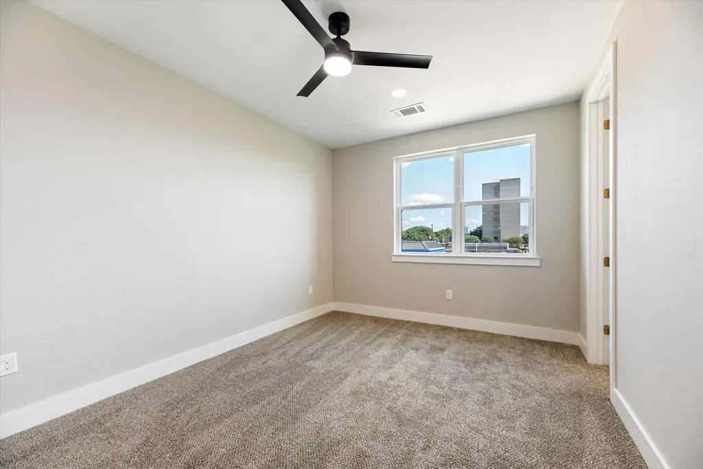 4060 Spring Valley Road Farmers Branch TX 75244