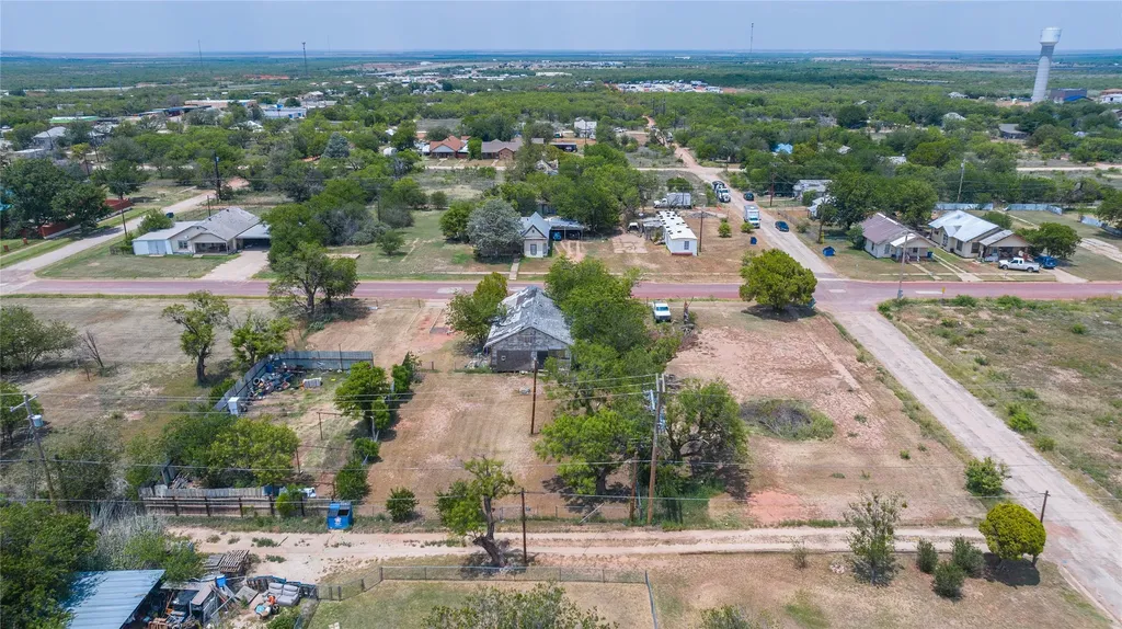 210 E Campbell Street Stamford TX 79553